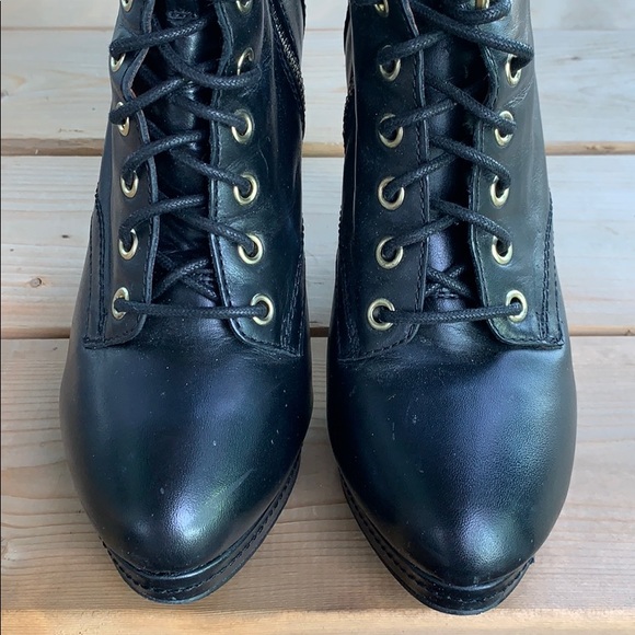 booties - Picture 2 of 2